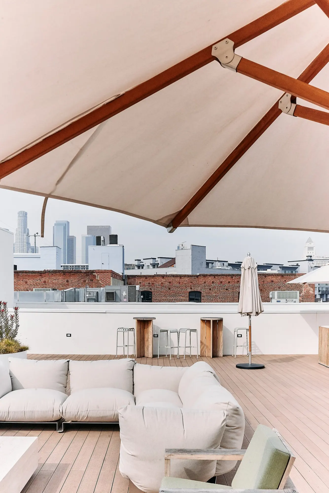 A lounge with a view over Los Angeles in the Greycroft office at Signal